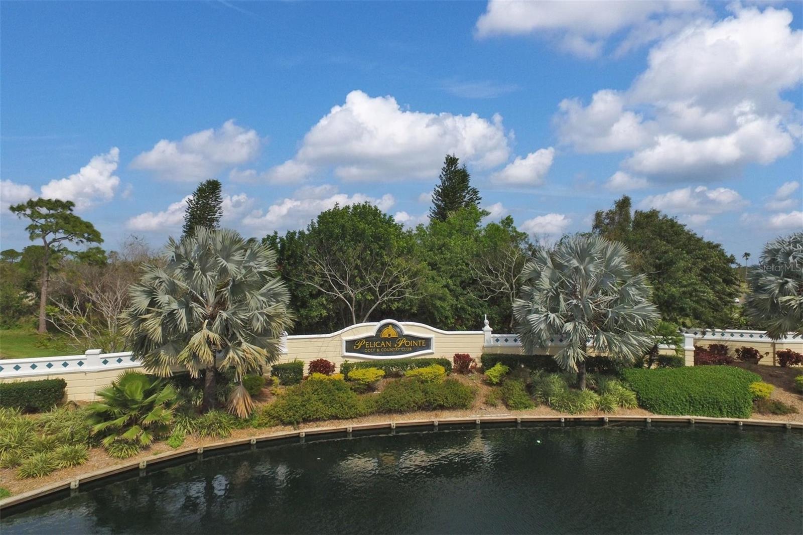 PELICAN POINTE GOLF & COUNTRY CLUB - Residential
