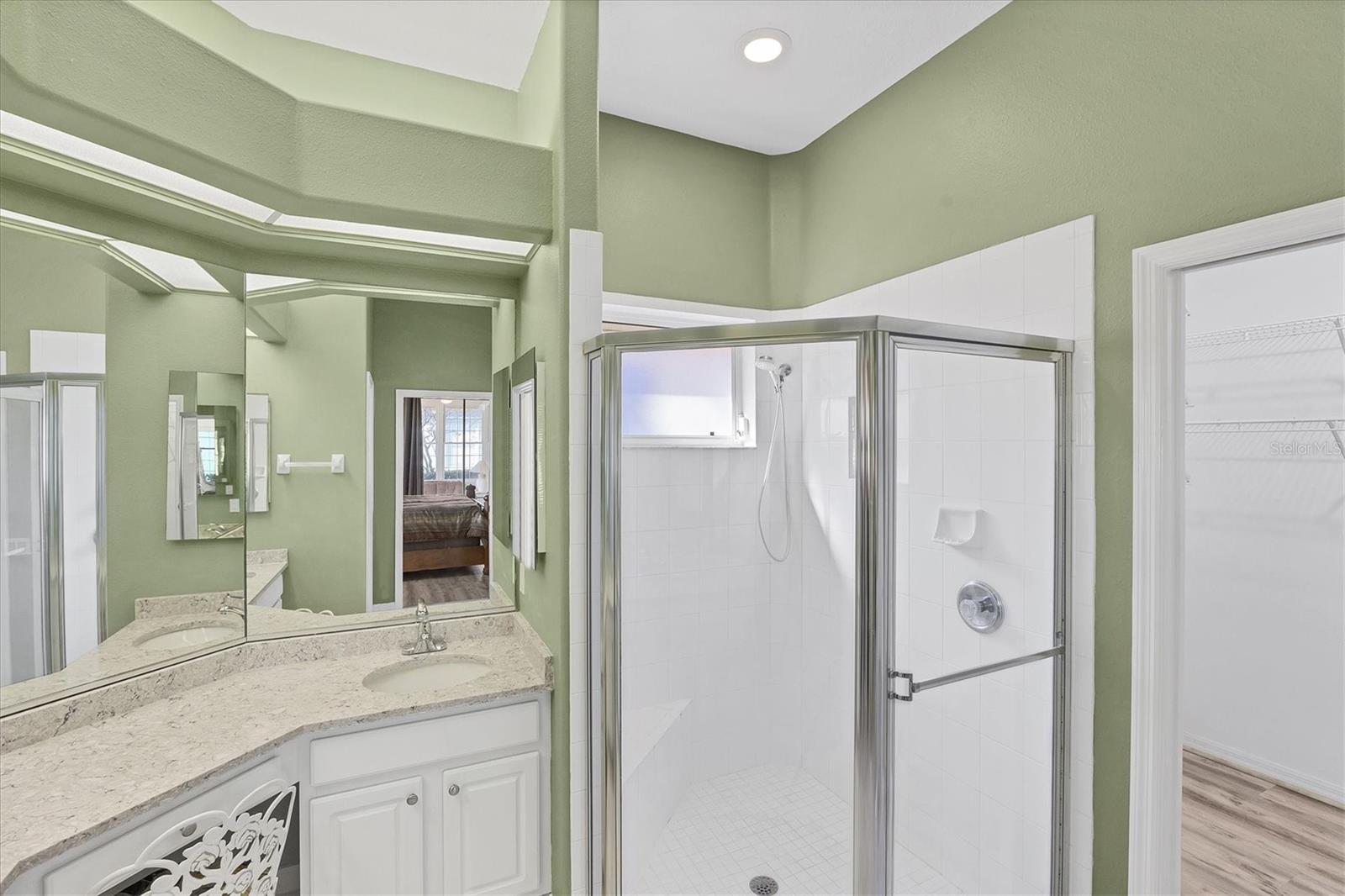 PELICAN POINTE GOLF & COUNTRY CLUB - Residential