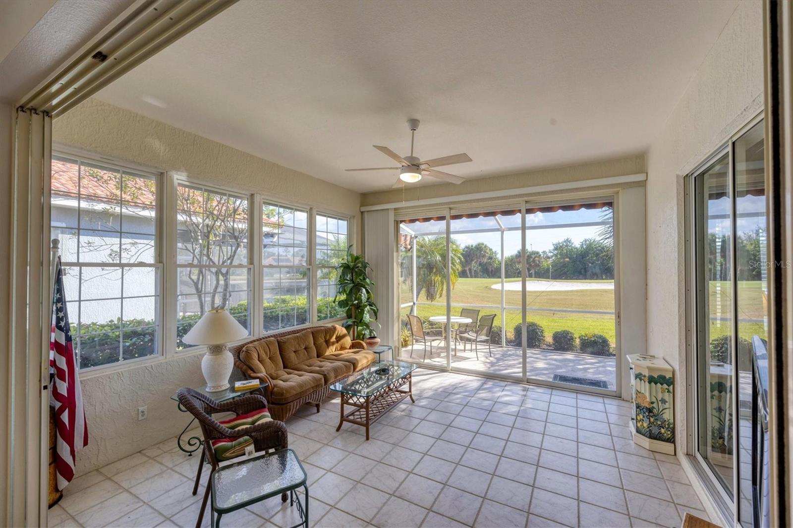 PELICAN POINTE GOLF & COUNTRY CLUB - Residential