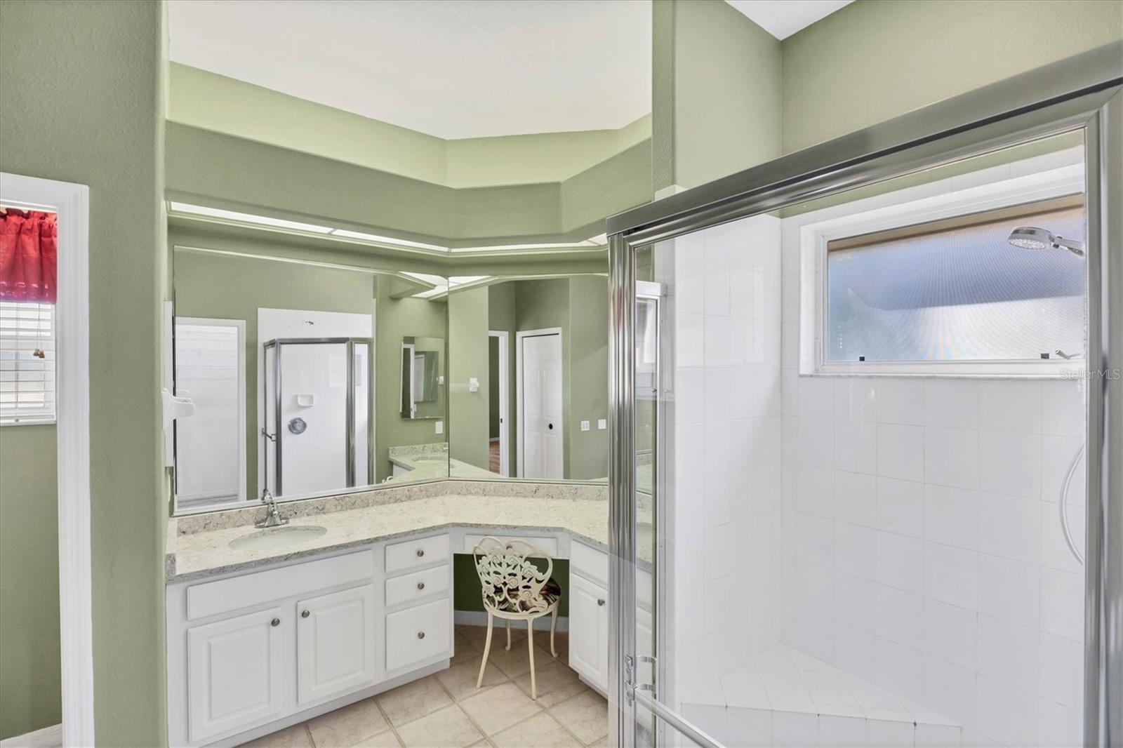 PELICAN POINTE GOLF & COUNTRY CLUB - Residential