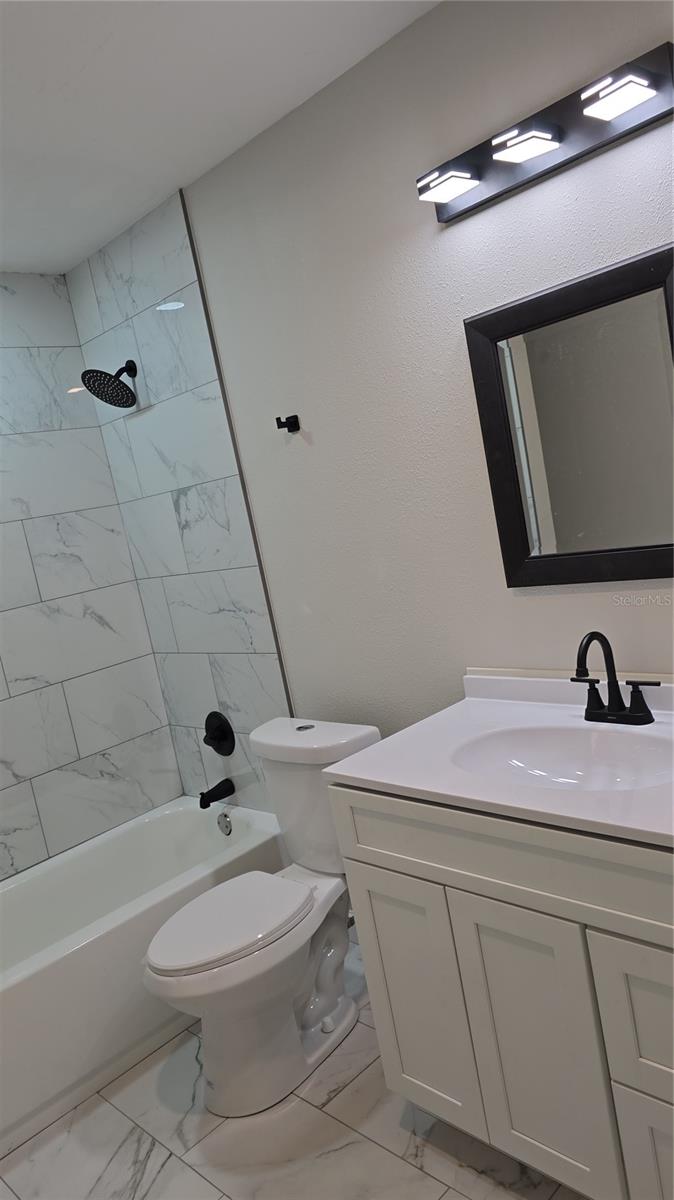 LINCOLN ESTATES - Residential