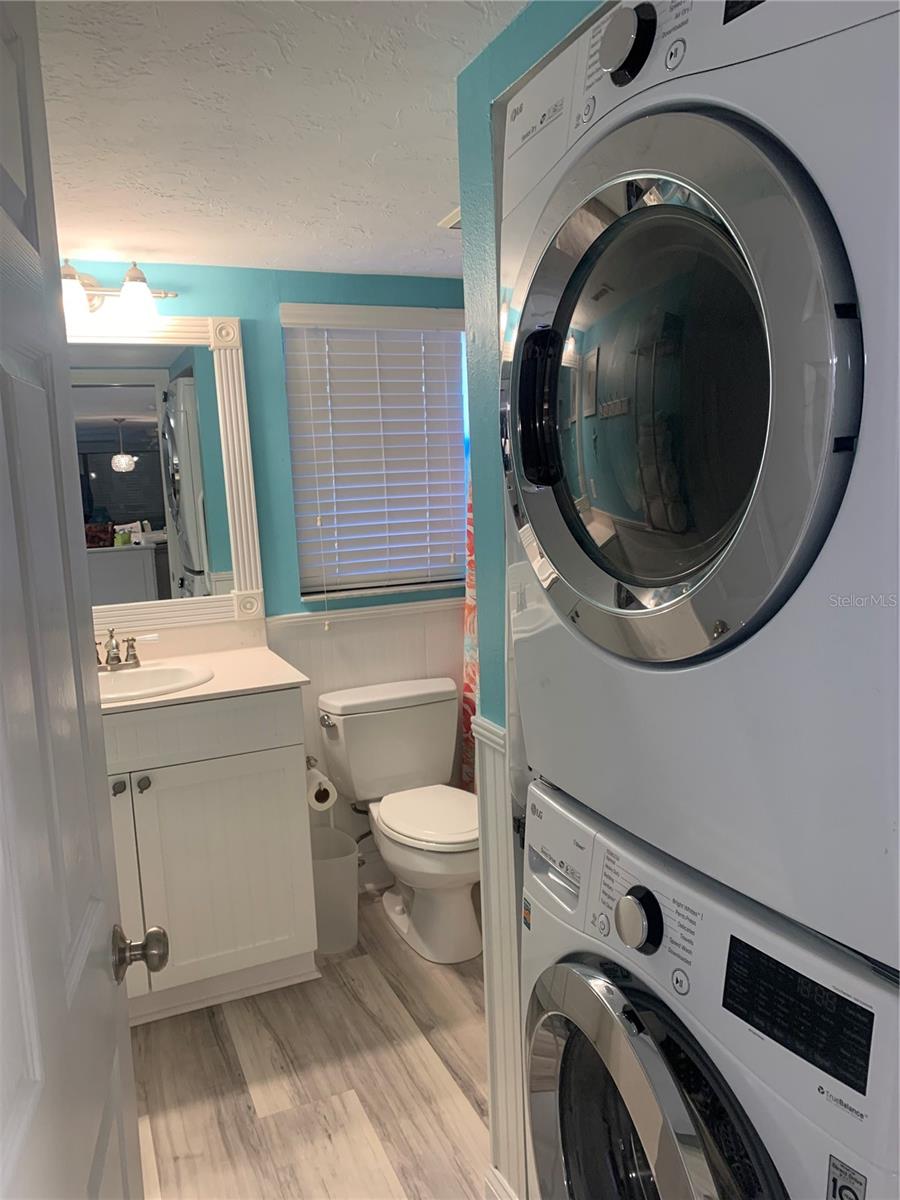 MOORINGS - Residential Lease