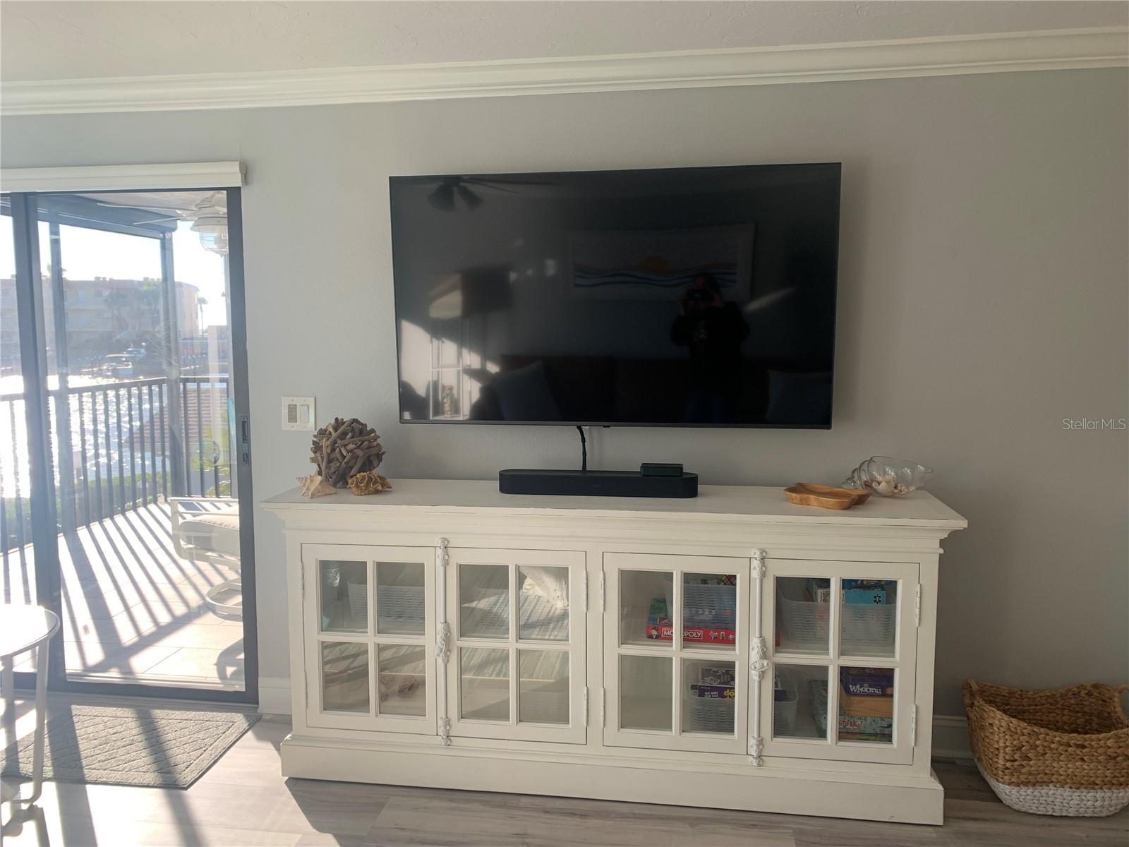 MOORINGS - Residential Lease