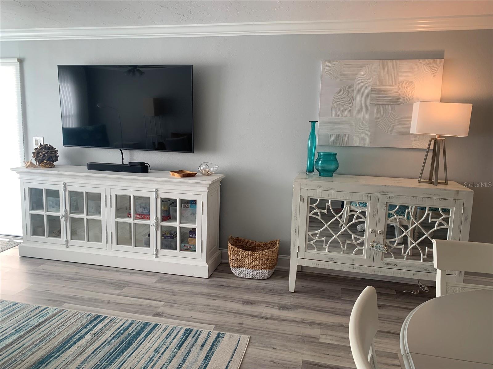 MOORINGS - Residential Lease