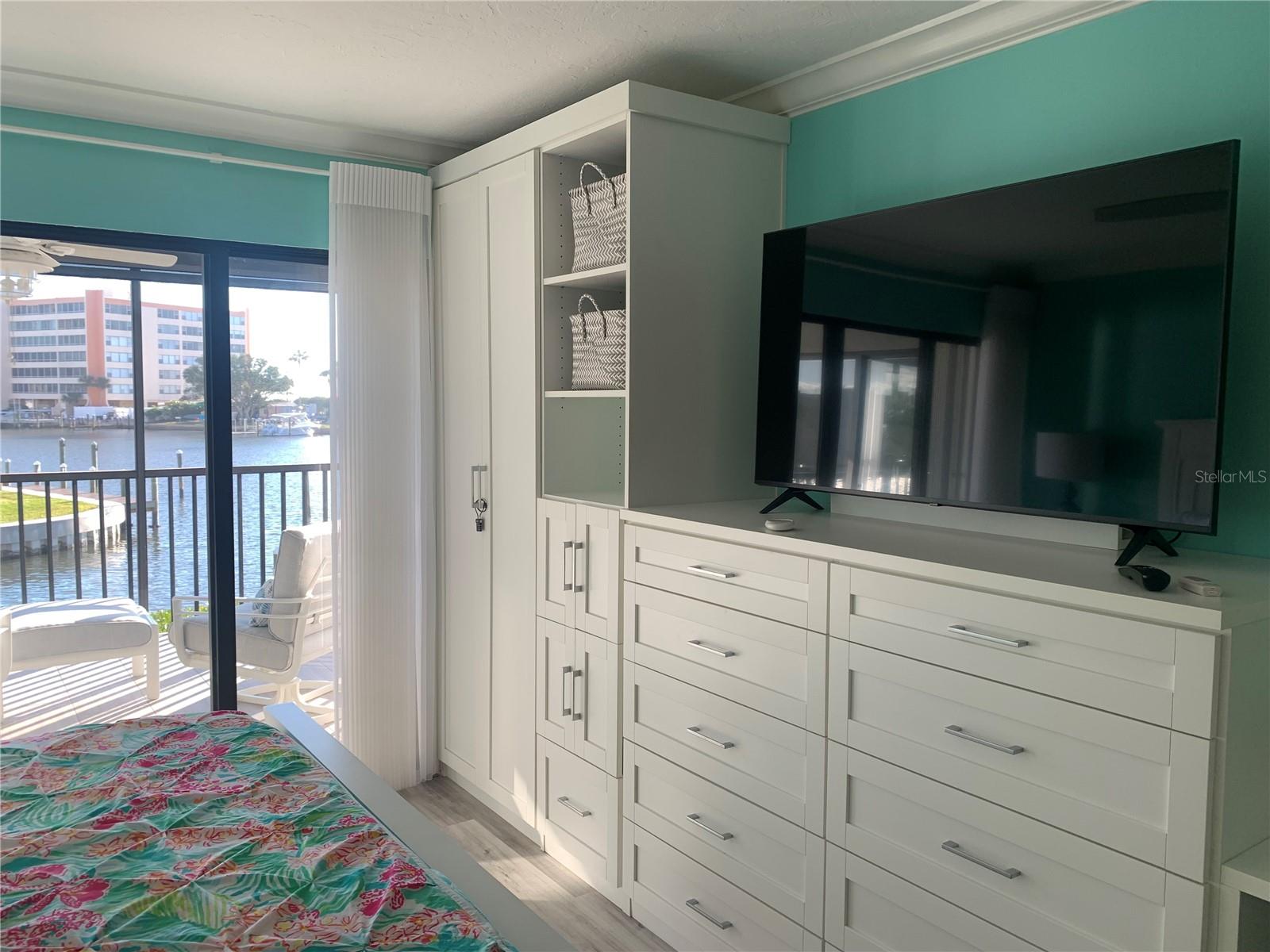 MOORINGS - Residential Lease