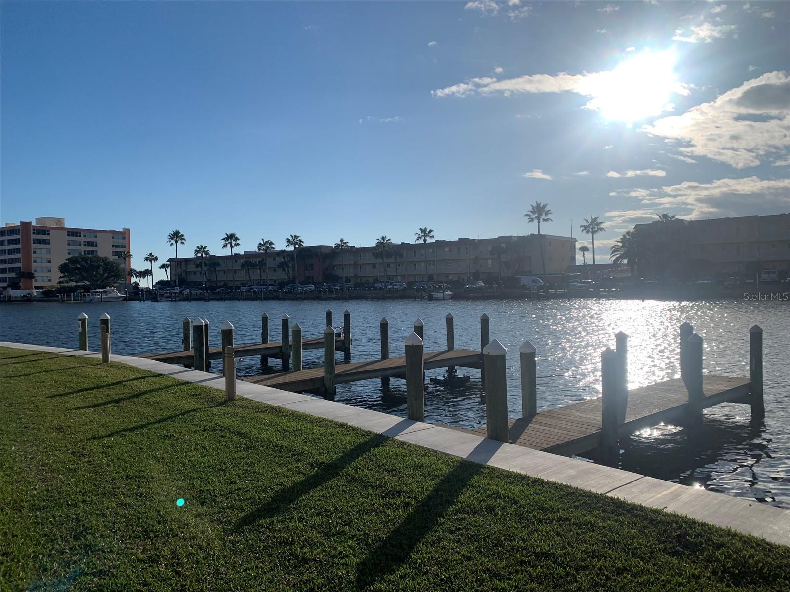 MOORINGS - Residential Lease