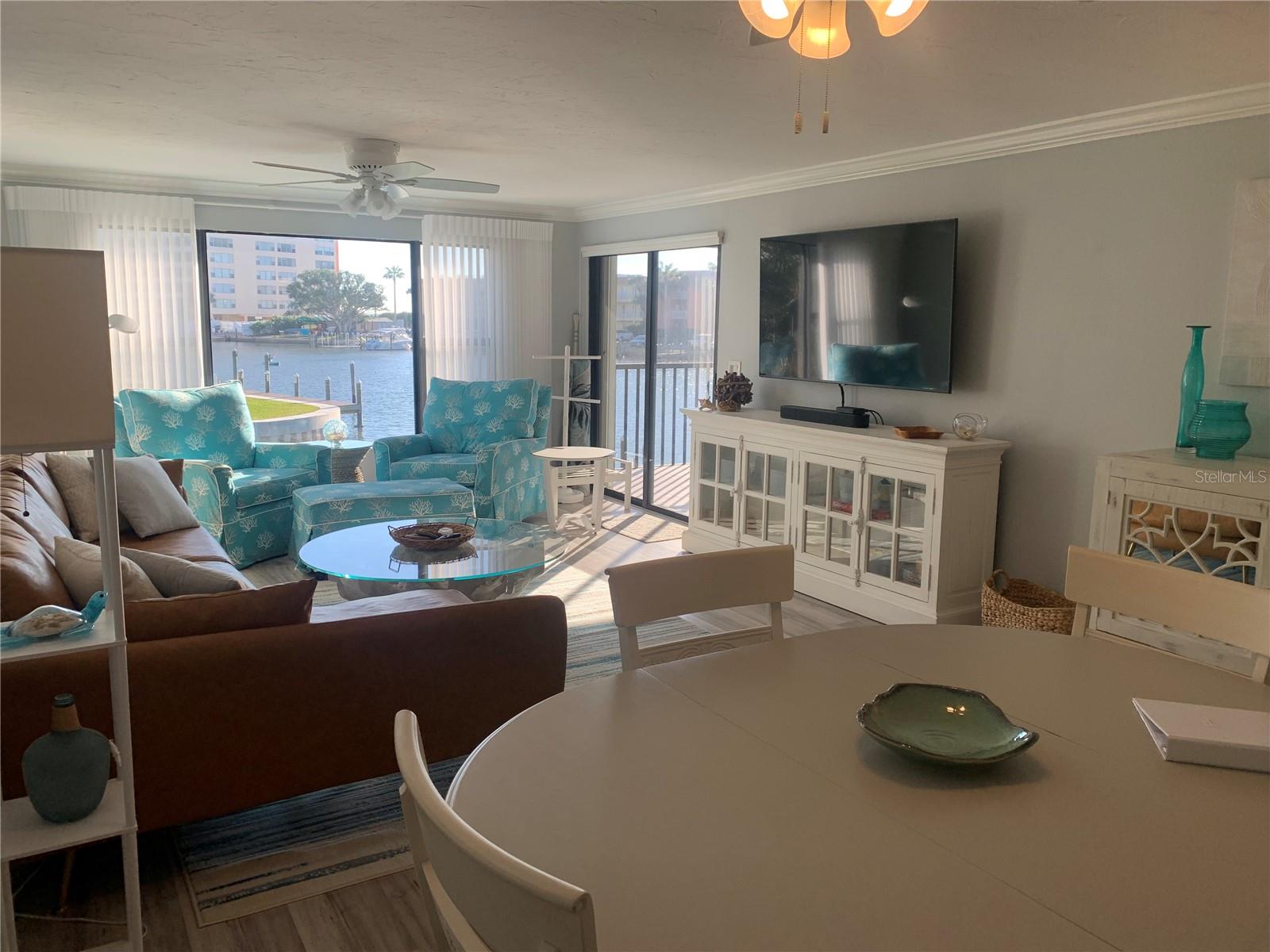 MOORINGS - Residential Lease