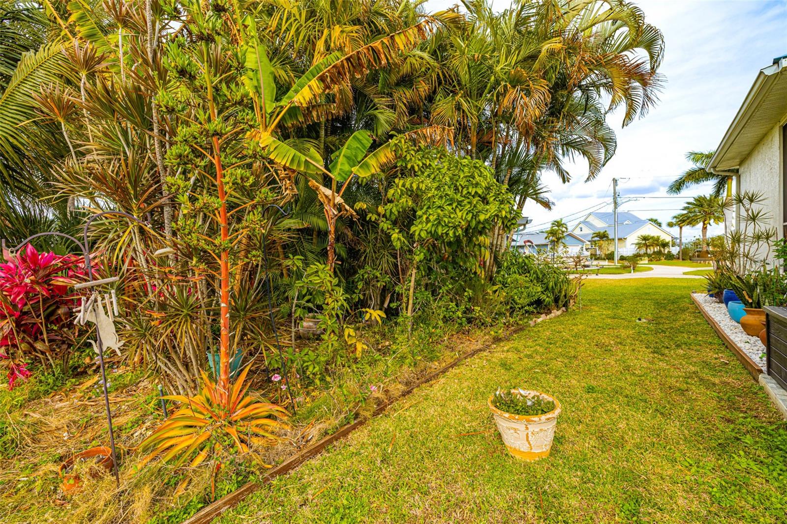 FT MYERS SHORES - Residential