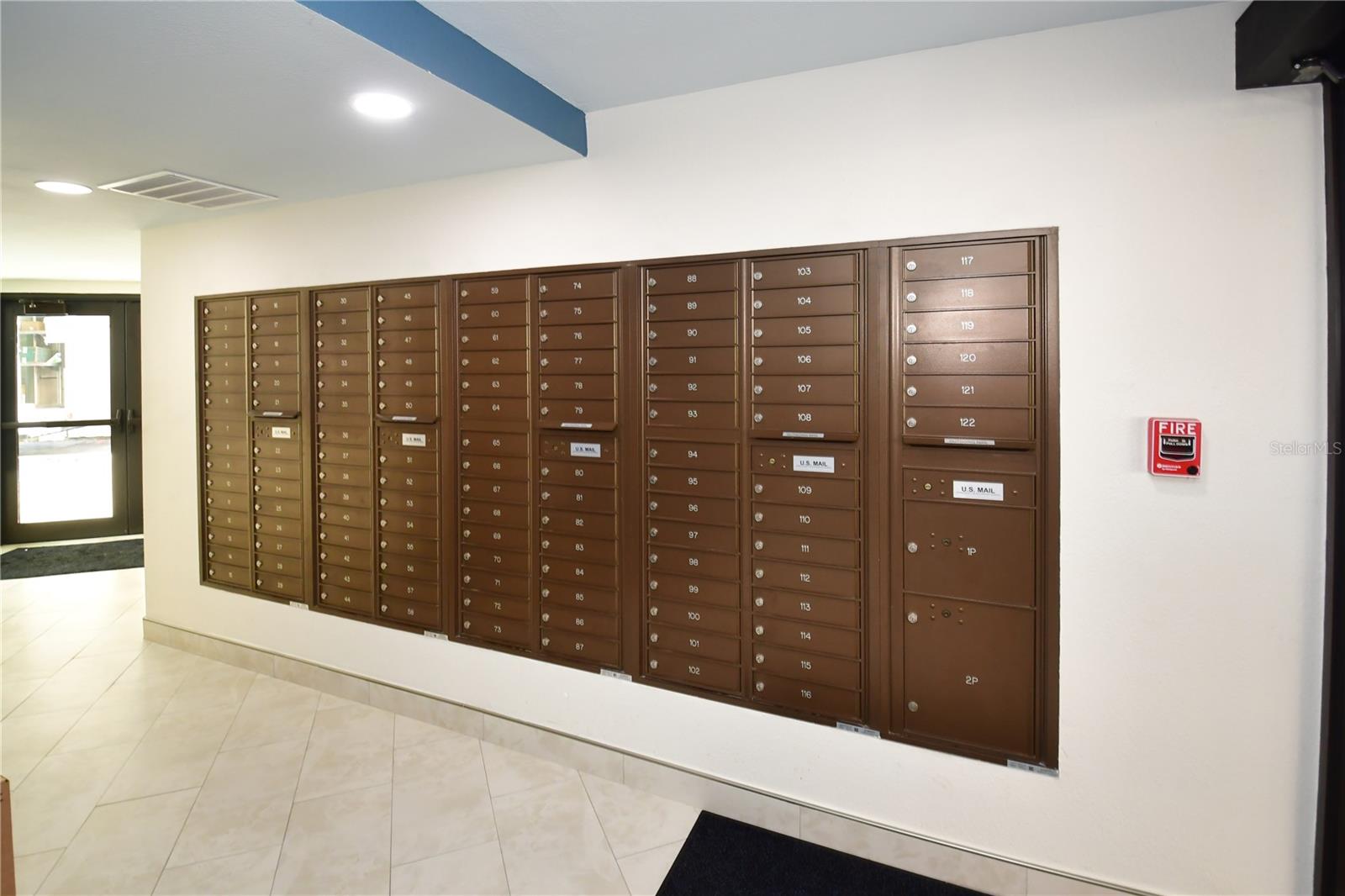 ISLAND WALK CONDO - Residential Lease