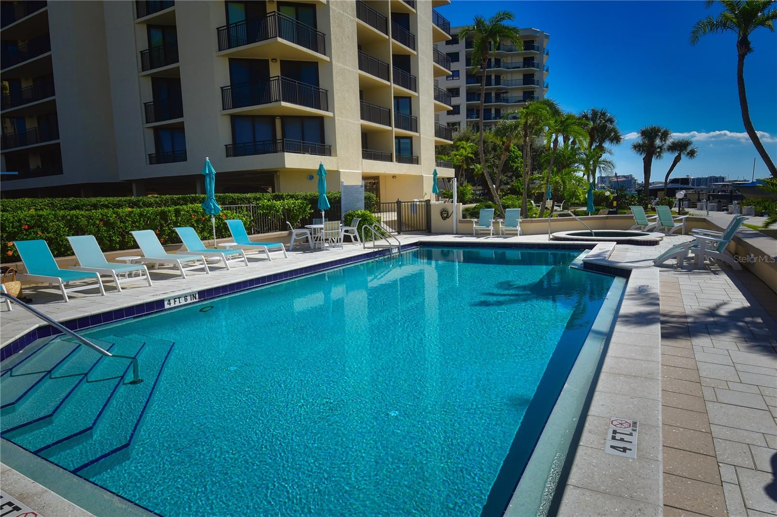 ISLAND WALK CONDO - Residential Lease