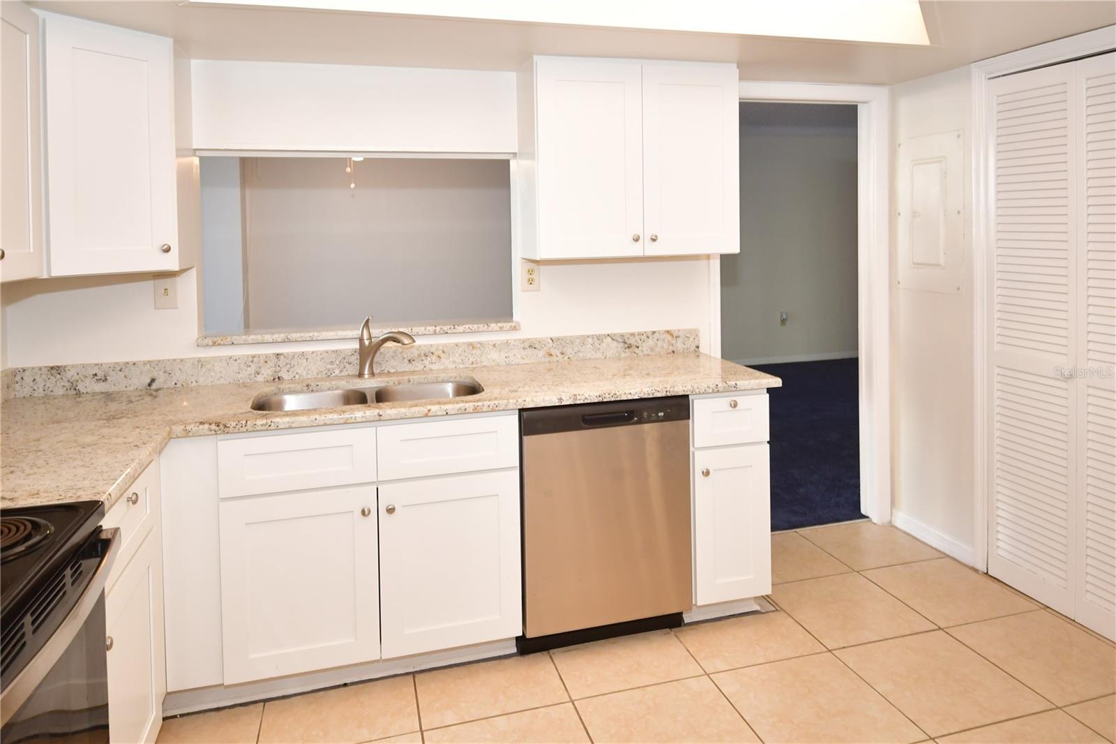 ISLAND WALK CONDO - Residential Lease