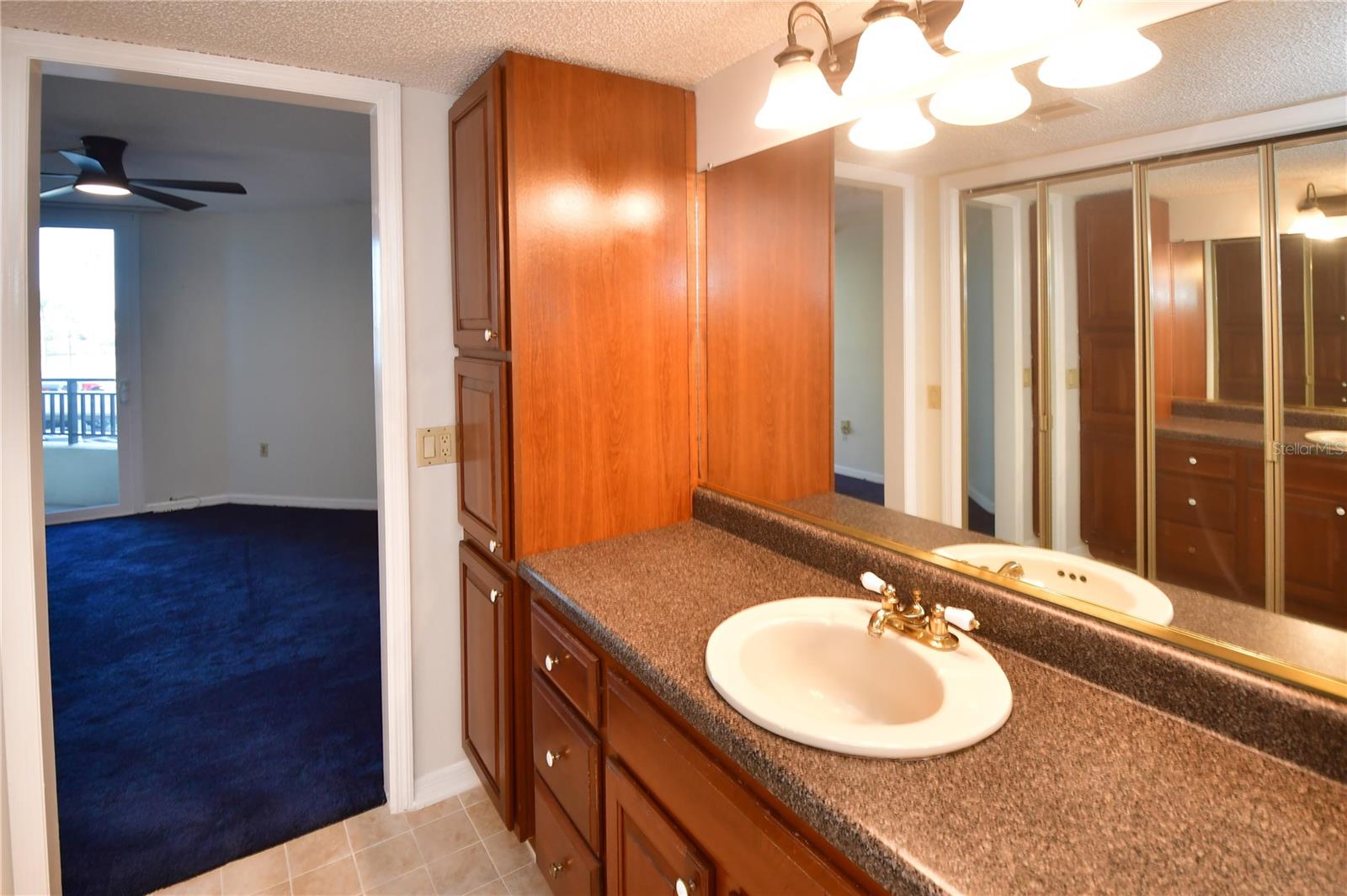 ISLAND WALK CONDO - Residential Lease