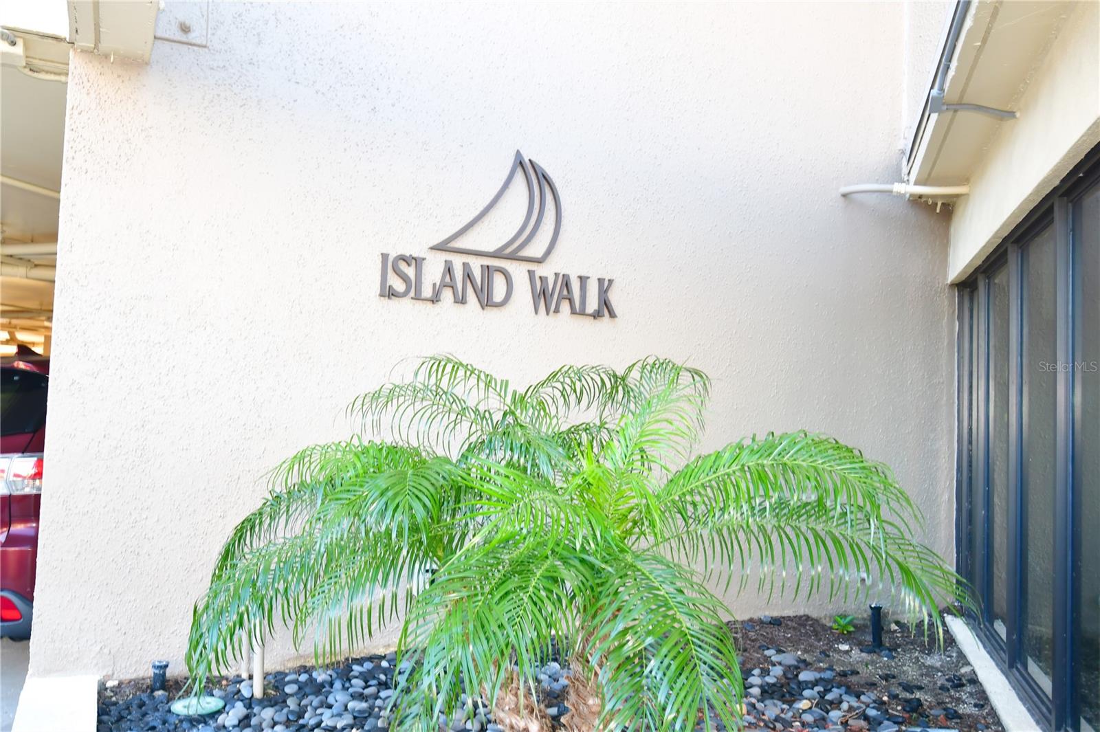 ISLAND WALK CONDO - Residential Lease