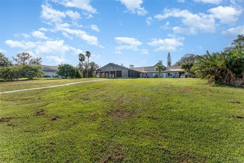 A home in LAKE WALES