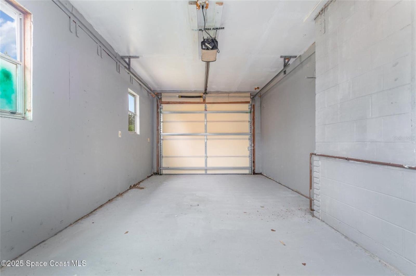 SILVER PINES - Residential