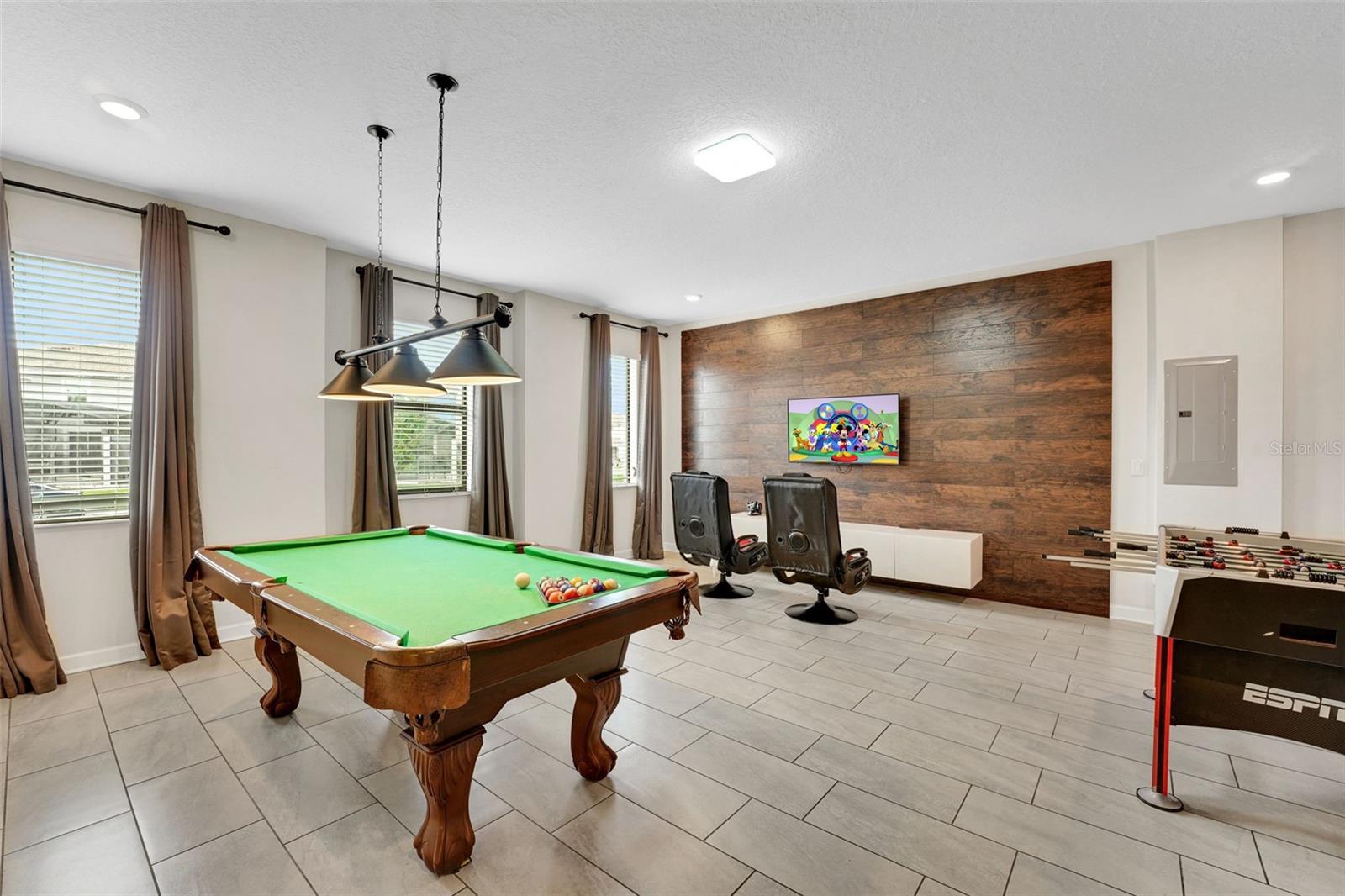 STOREY LAKE PH 3 - Residential