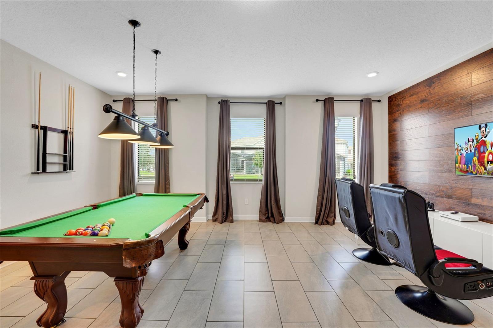 STOREY LAKE PH 3 - Residential