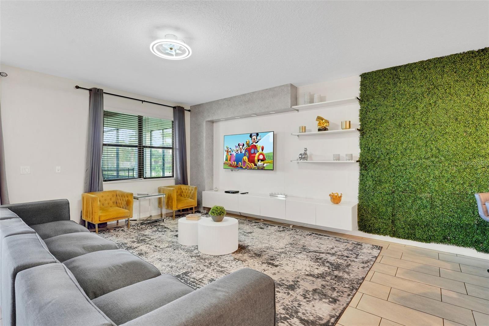 STOREY LAKE PH 3 - Residential