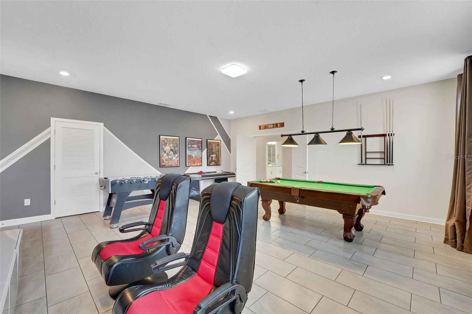 STOREY LAKE PH 3 - Residential