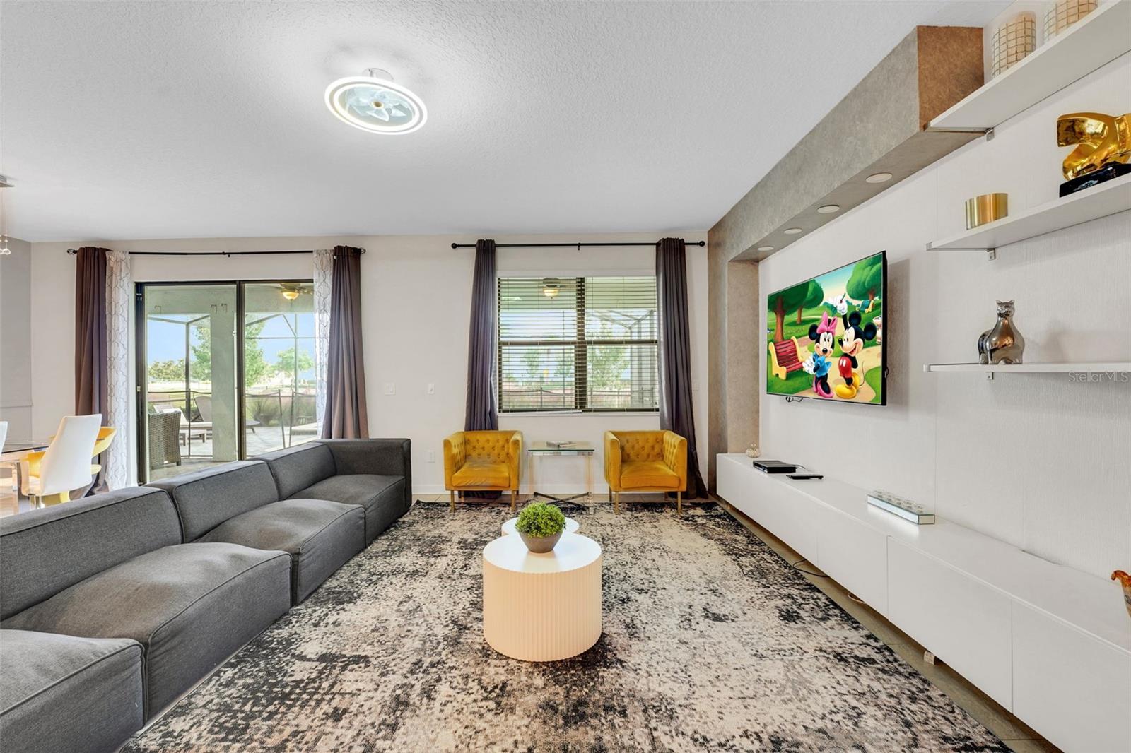 STOREY LAKE PH 3 - Residential