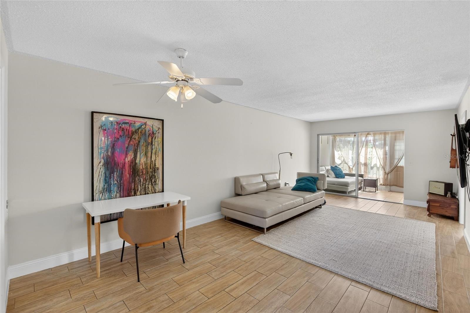 IMPERIAL PARK CONDO - Residential