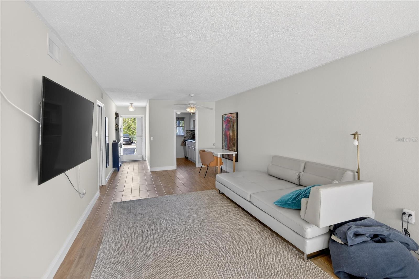 IMPERIAL PARK CONDO - Residential