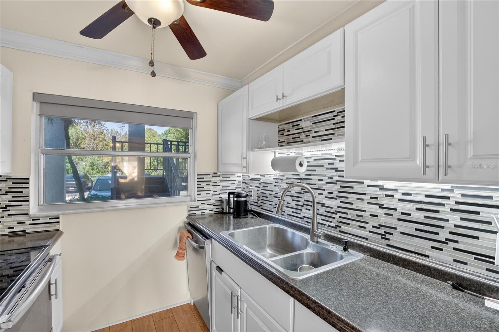 IMPERIAL PARK CONDO - Residential