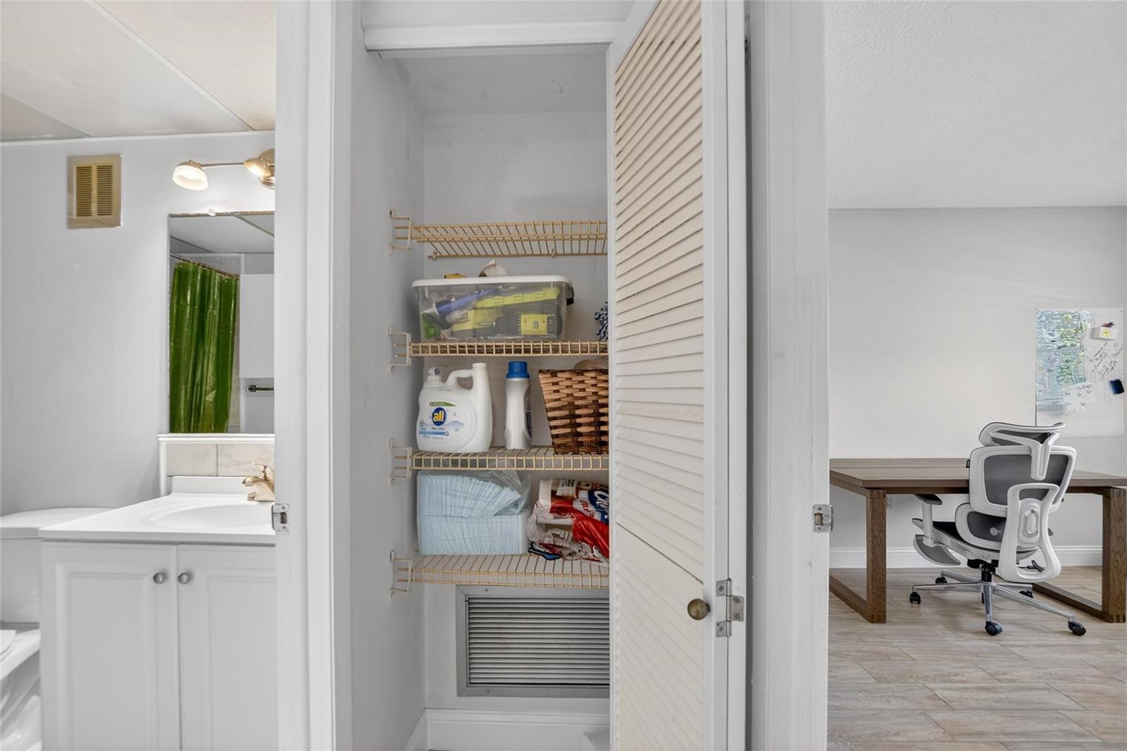 IMPERIAL PARK CONDO - Residential