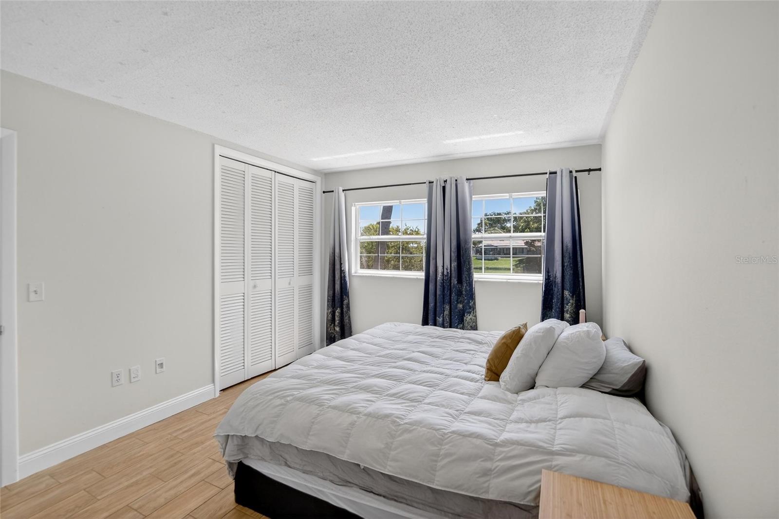 IMPERIAL PARK CONDO - Residential