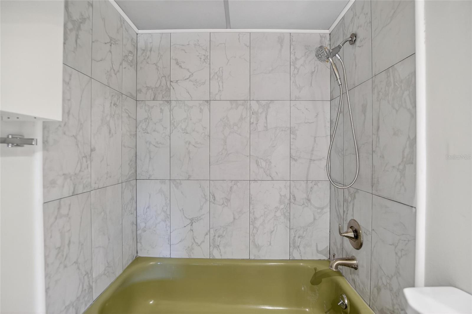 IMPERIAL PARK CONDO - Residential