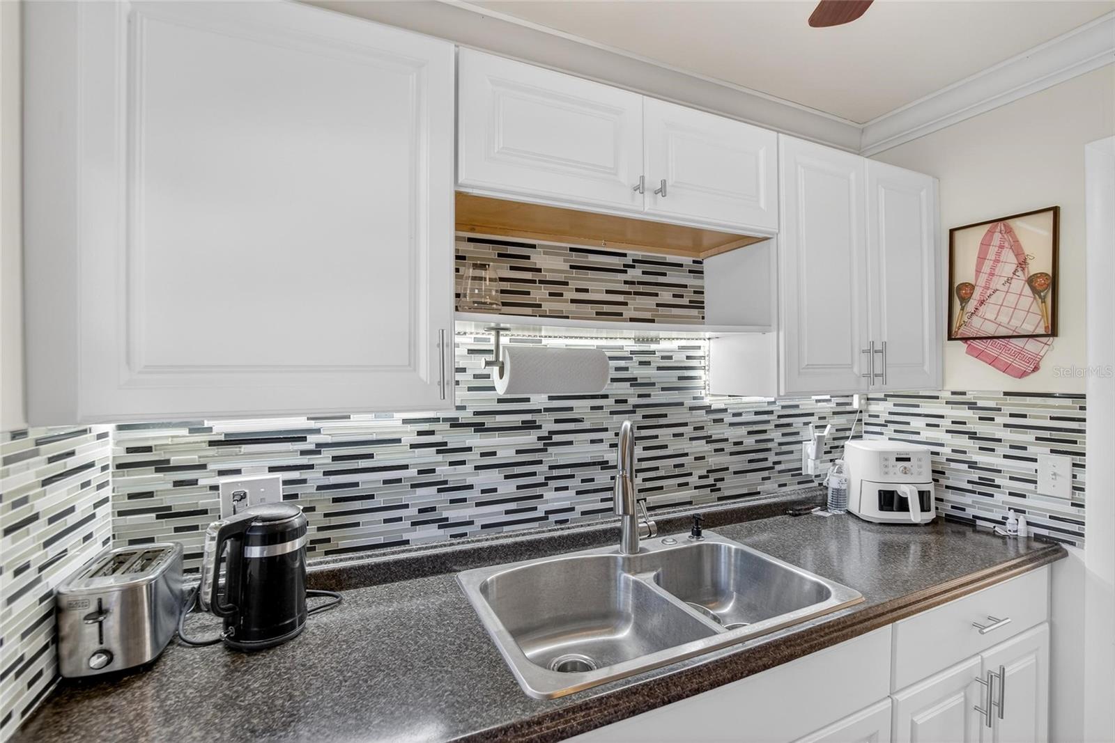 IMPERIAL PARK CONDO - Residential