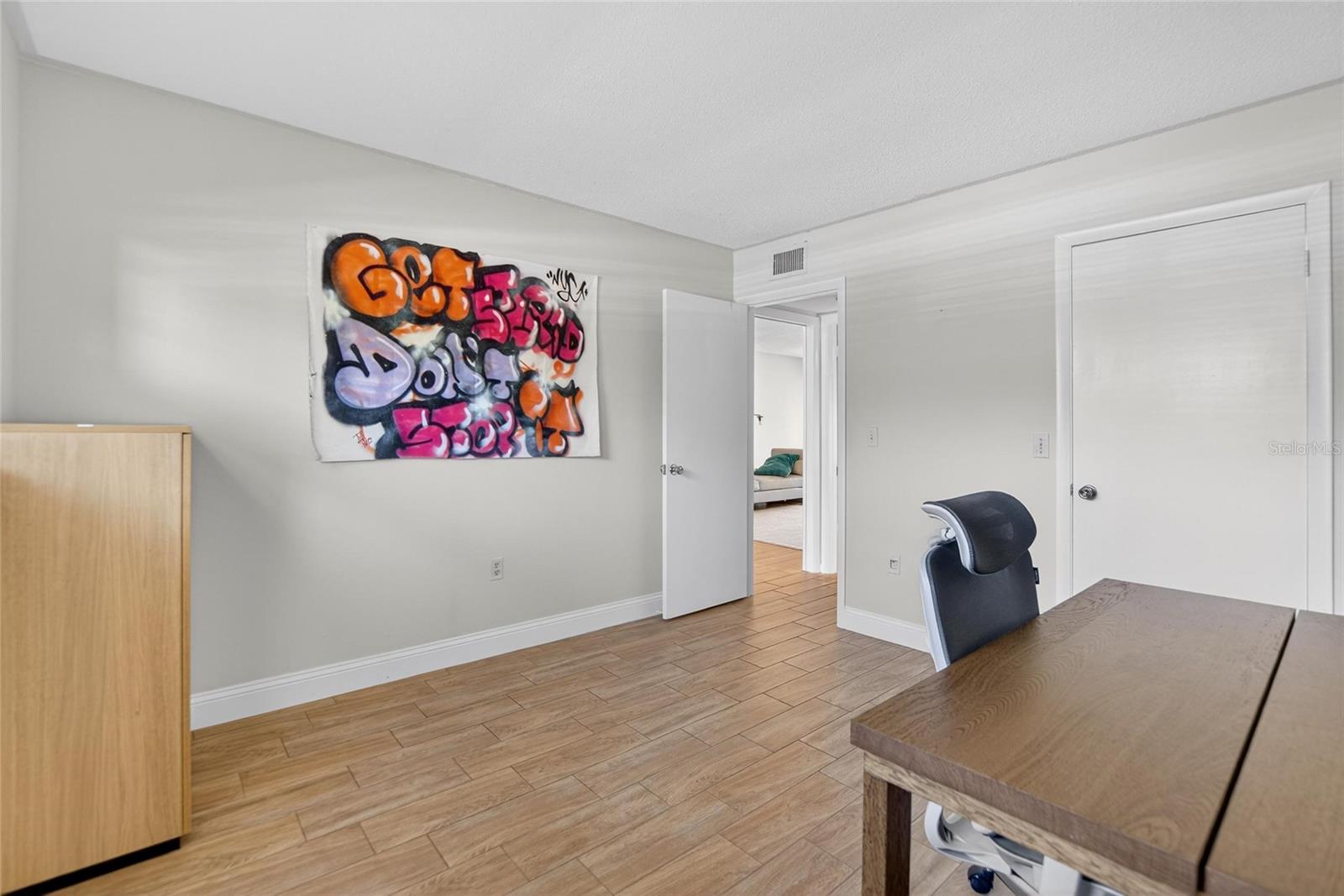 IMPERIAL PARK CONDO - Residential