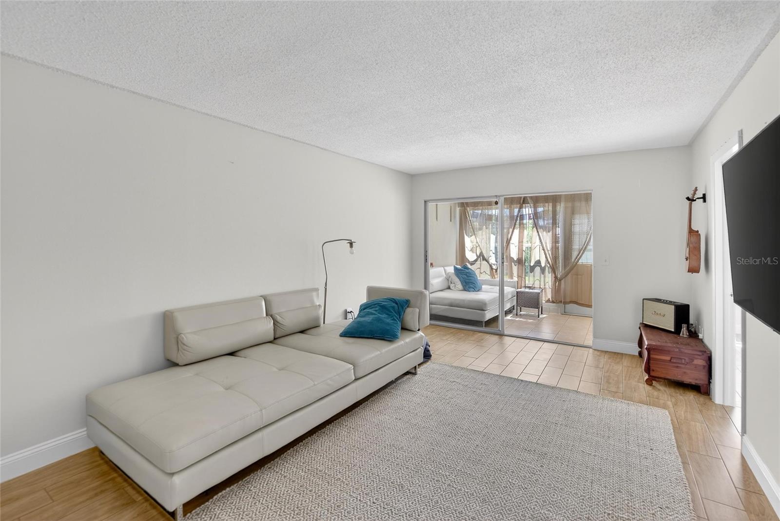 IMPERIAL PARK CONDO - Residential