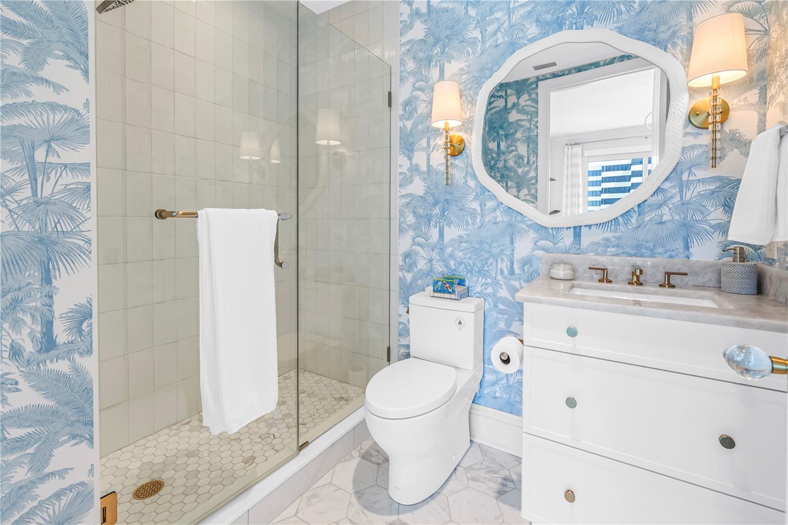 OVATION CONDO - Residential