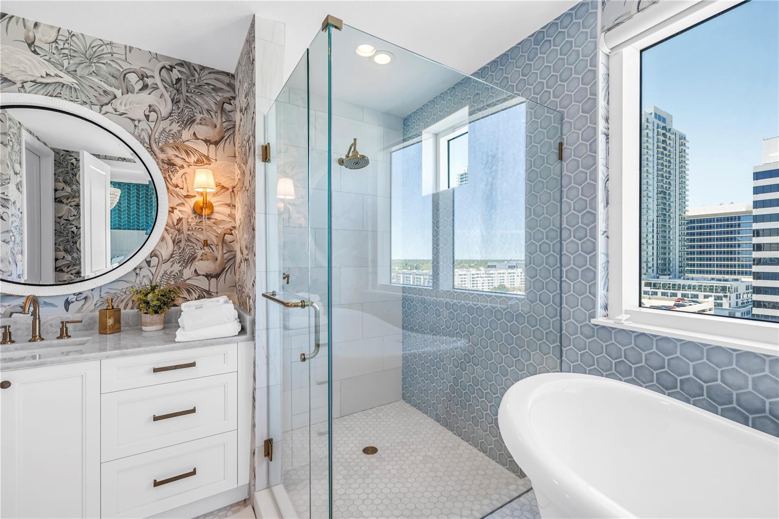 OVATION CONDO - Residential