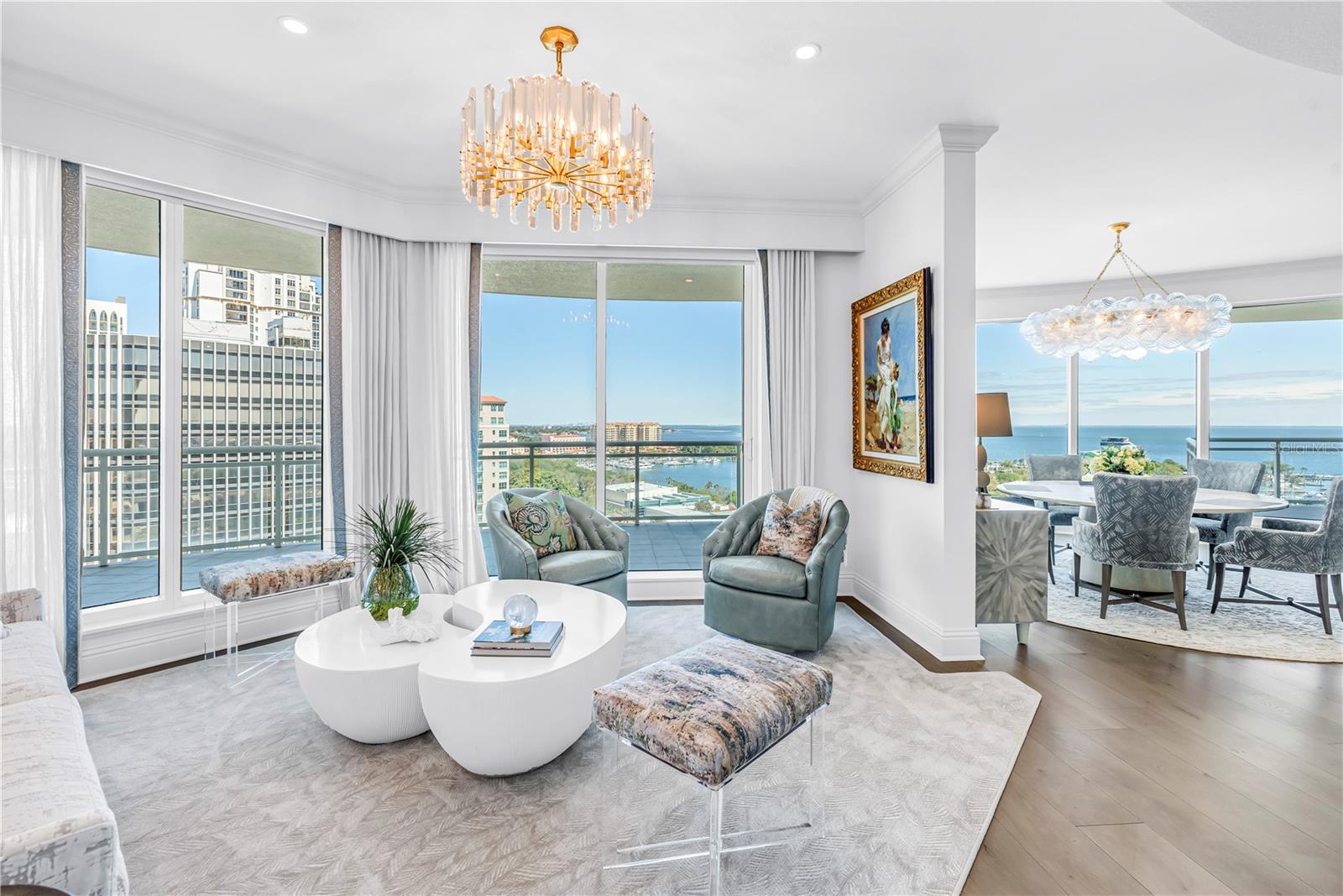 OVATION CONDO - Residential