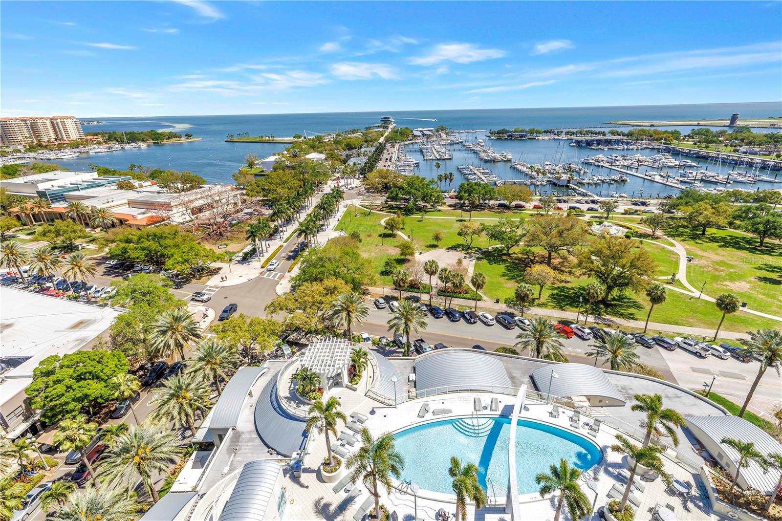 OVATION CONDO - Residential