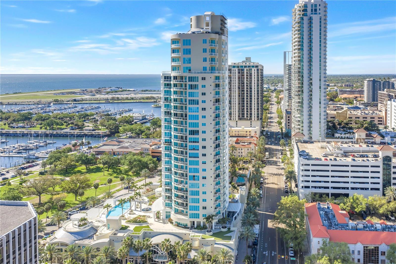 OVATION CONDO - Residential