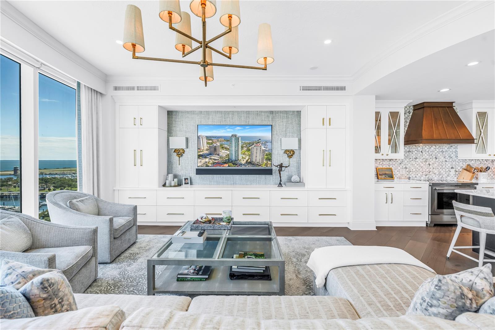 OVATION CONDO - Residential