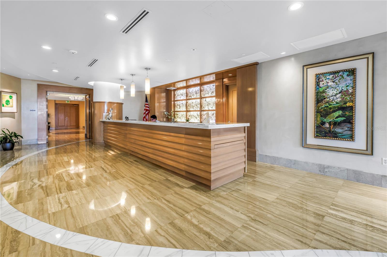 OVATION CONDO - Residential