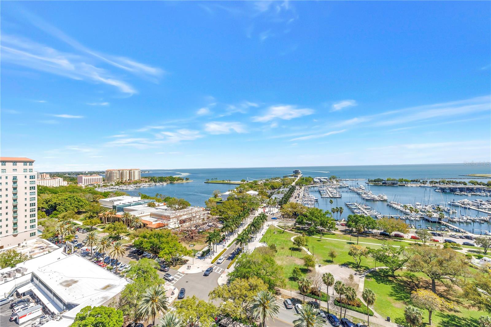 OVATION CONDO - Residential