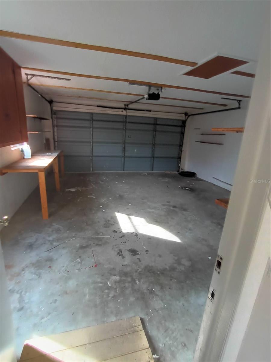 CITRUS SPGS UNIT 21 - Residential Lease