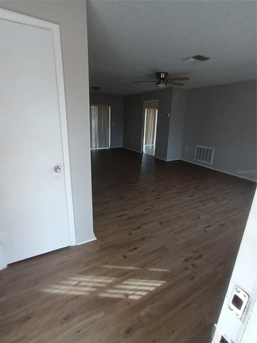 CITRUS SPGS UNIT 21 - Residential Lease