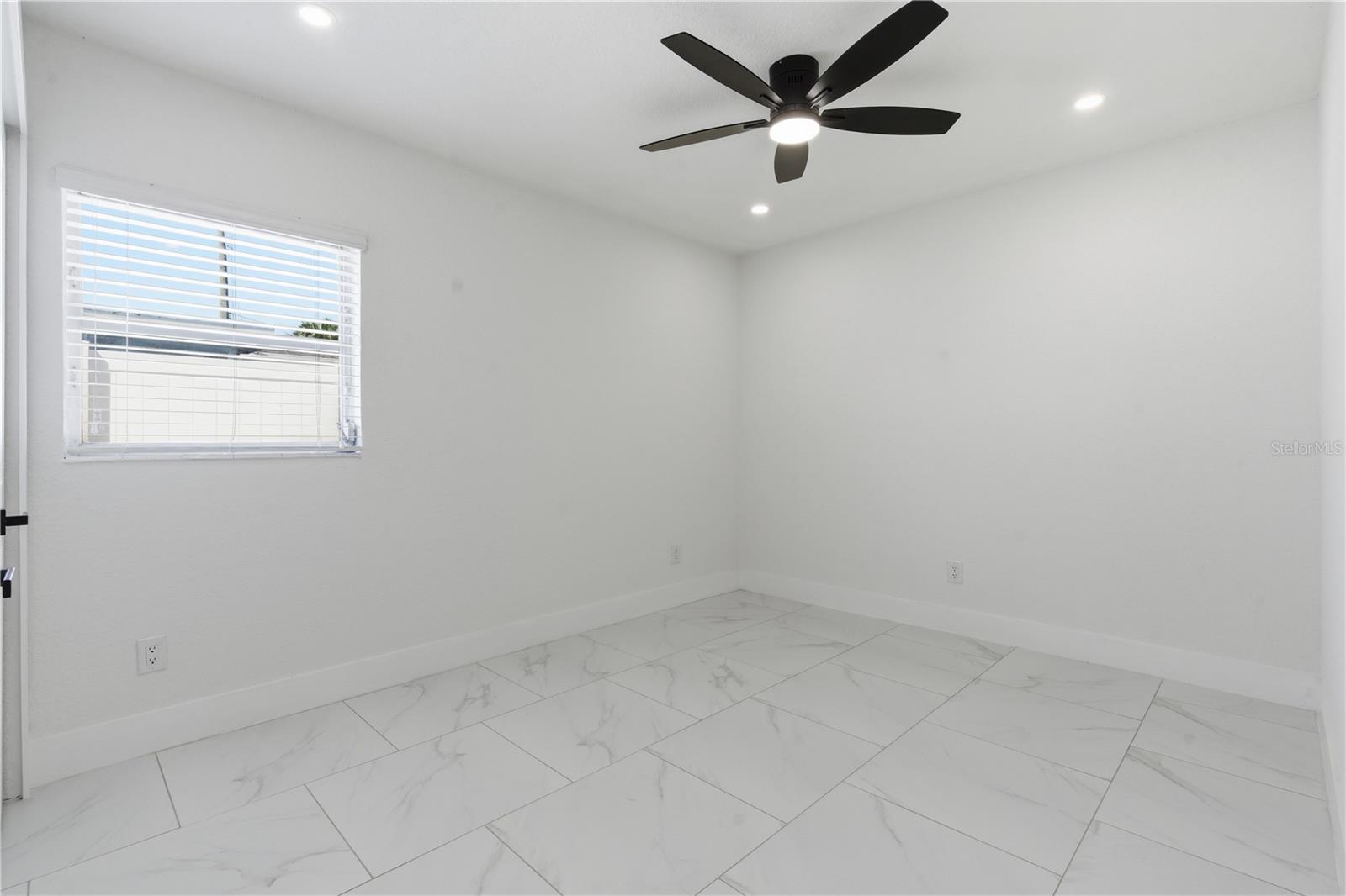 TOWNN COUNTRY PARK UN 06 - Residential