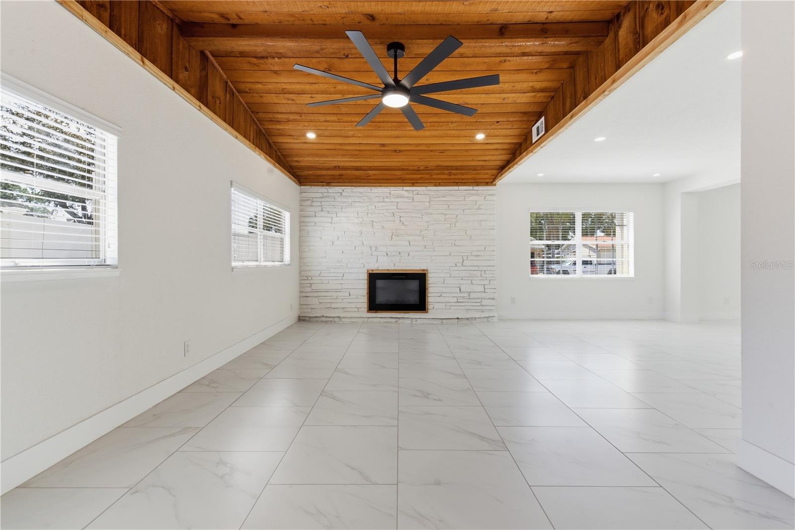 TOWNN COUNTRY PARK UN 06 - Residential