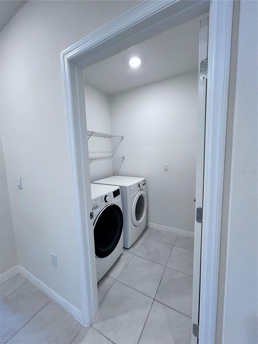 SUNCREST - Residential Lease