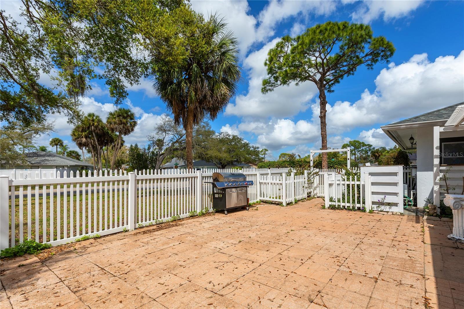 BENT TREE VILLAGE - Residential