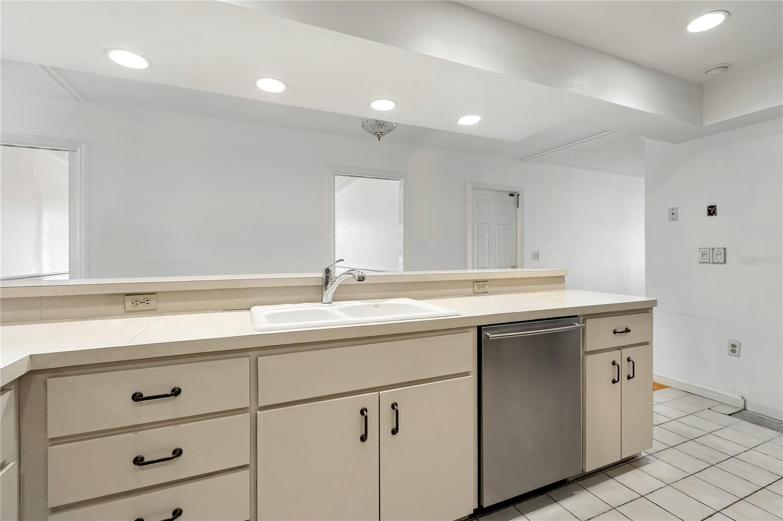 BENT TREE VILLAGE - Residential