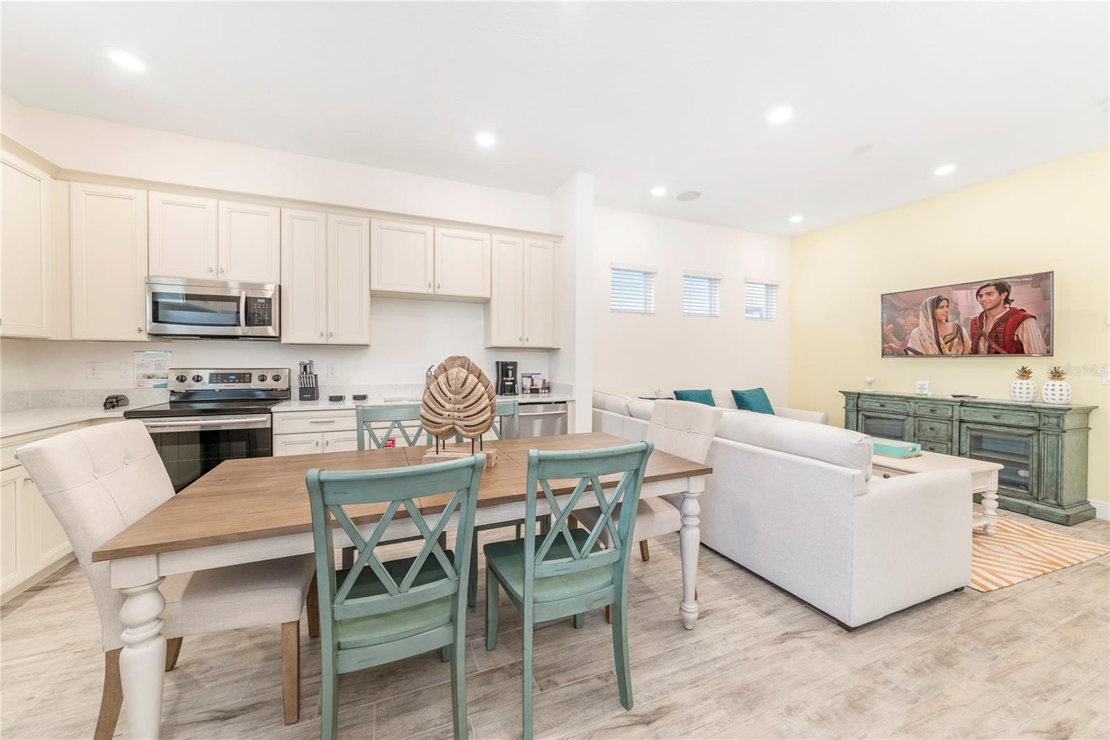 8041 LOST SHAKER LANE