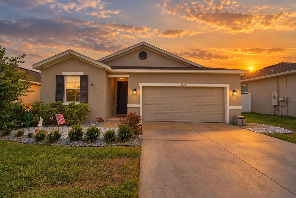 Photo of 1033 Heirloom Drive, Haines City, FL 33844 (MLS # P4939938)